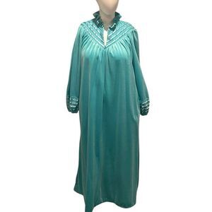 Vintage Gillian O’Malley Aqua fuzzy soft robe size Large